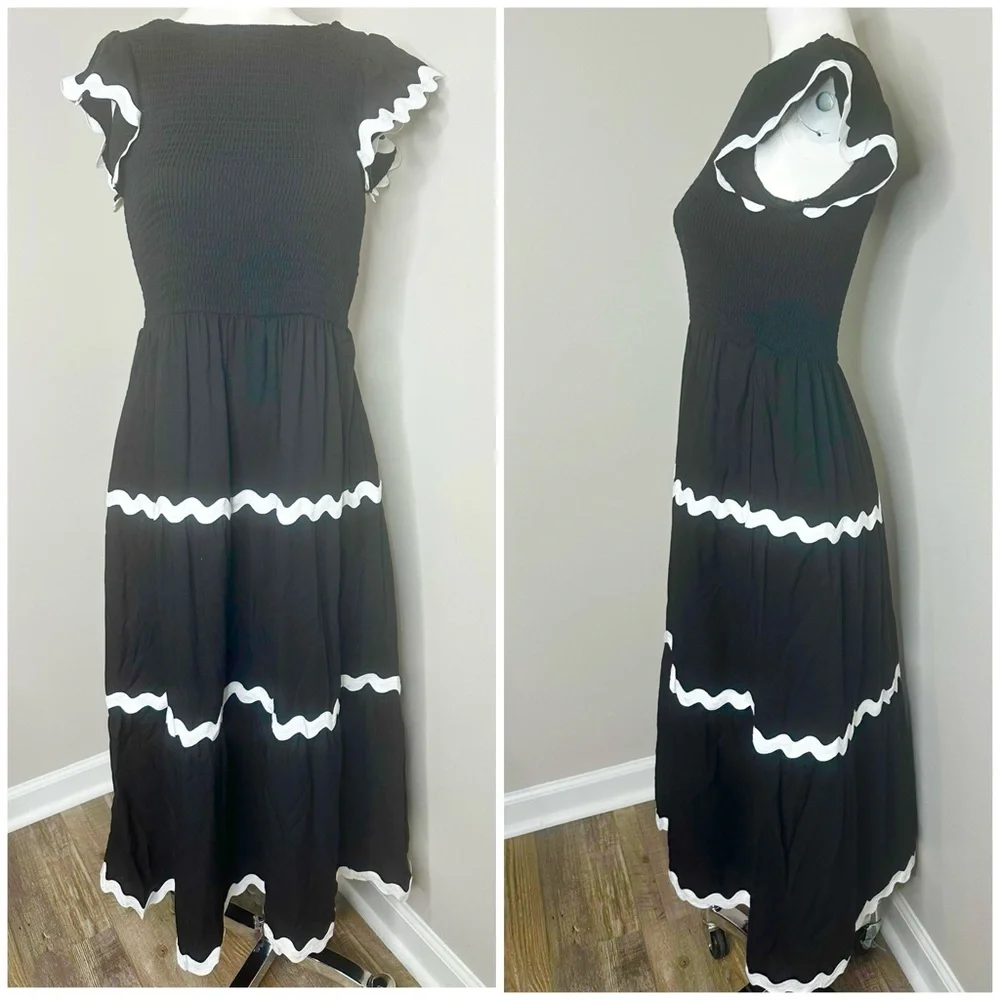 ZESICA Black White Midi Dress with pockets PRELOVED -SMALL - Picture 3 of 7